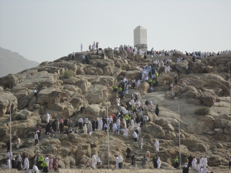 Jabal Rahmah, Bukit Kasih Sayang Tempat Bertemunya Adam 